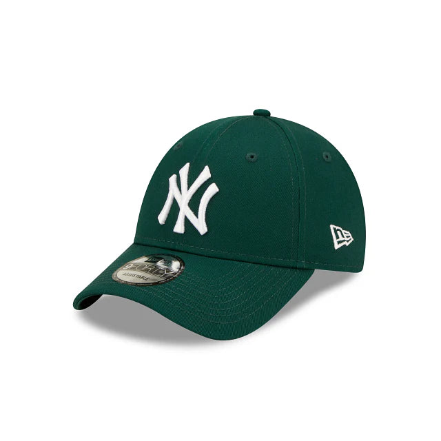 Gorra New York Yankees MLB League Essential 9Forty  Ajustable Verde New Era