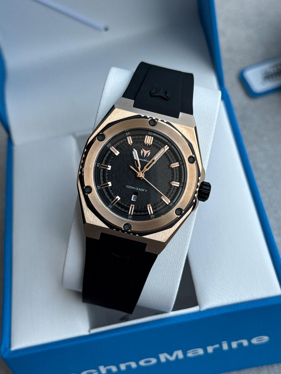 RELOJ TECHNOMARINE DEPORTIVO PARA DAMA CORAL-ORO-TM-416047
