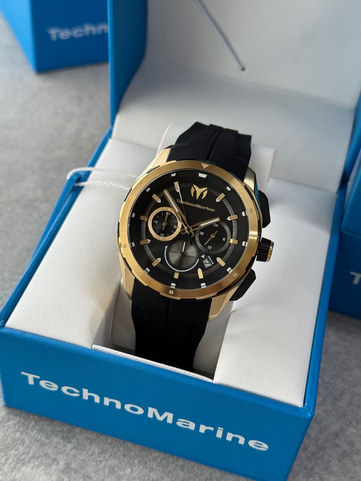 RELOJ TECHNOMARINE DEPORTIVO PARA HOMBRE OCEAN - GOLD -  TM-318102