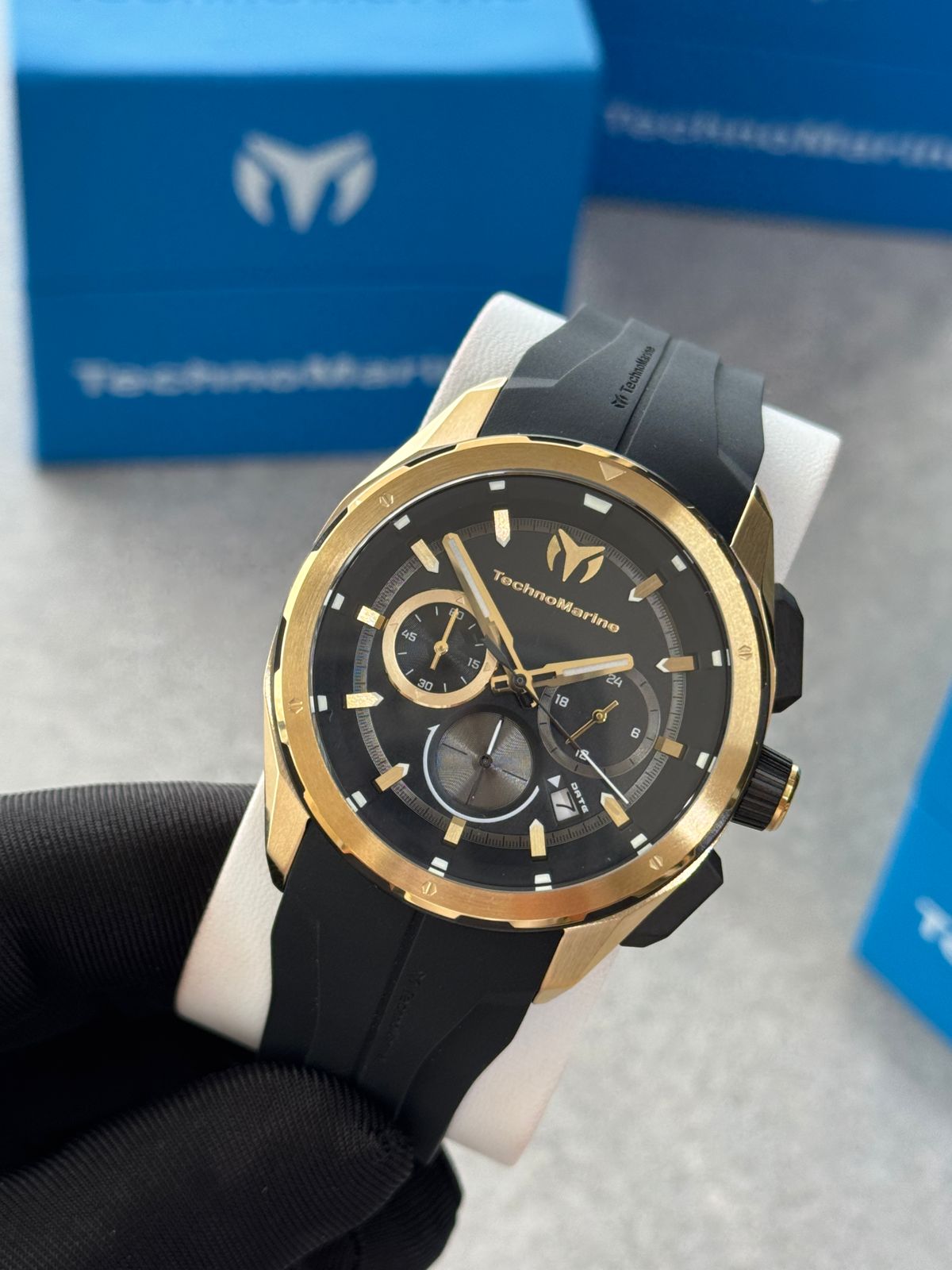 RELOJ TECHNOMARINE DEPORTIVO PARA HOMBRE OCEAN - GOLD -  TM-318102