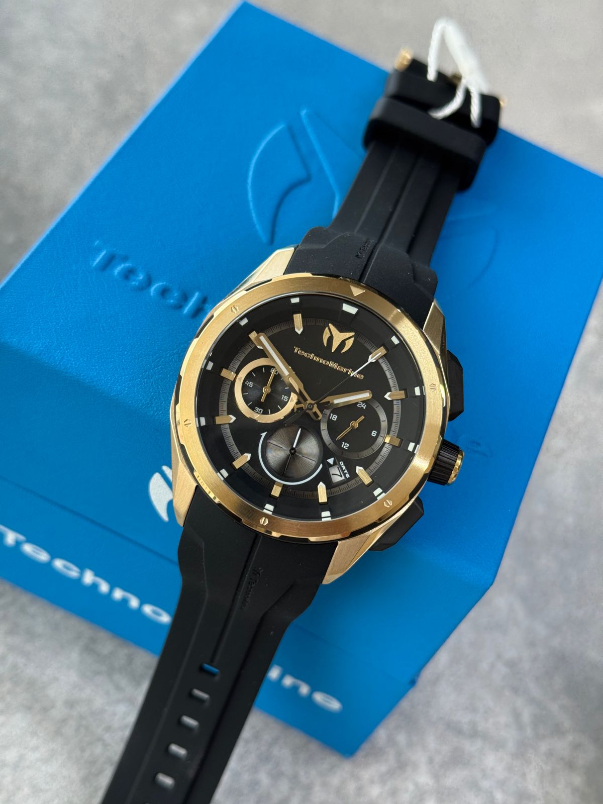RELOJ TECHNOMARINE DEPORTIVO PARA HOMBRE OCEAN - GOLD -  TM-318102