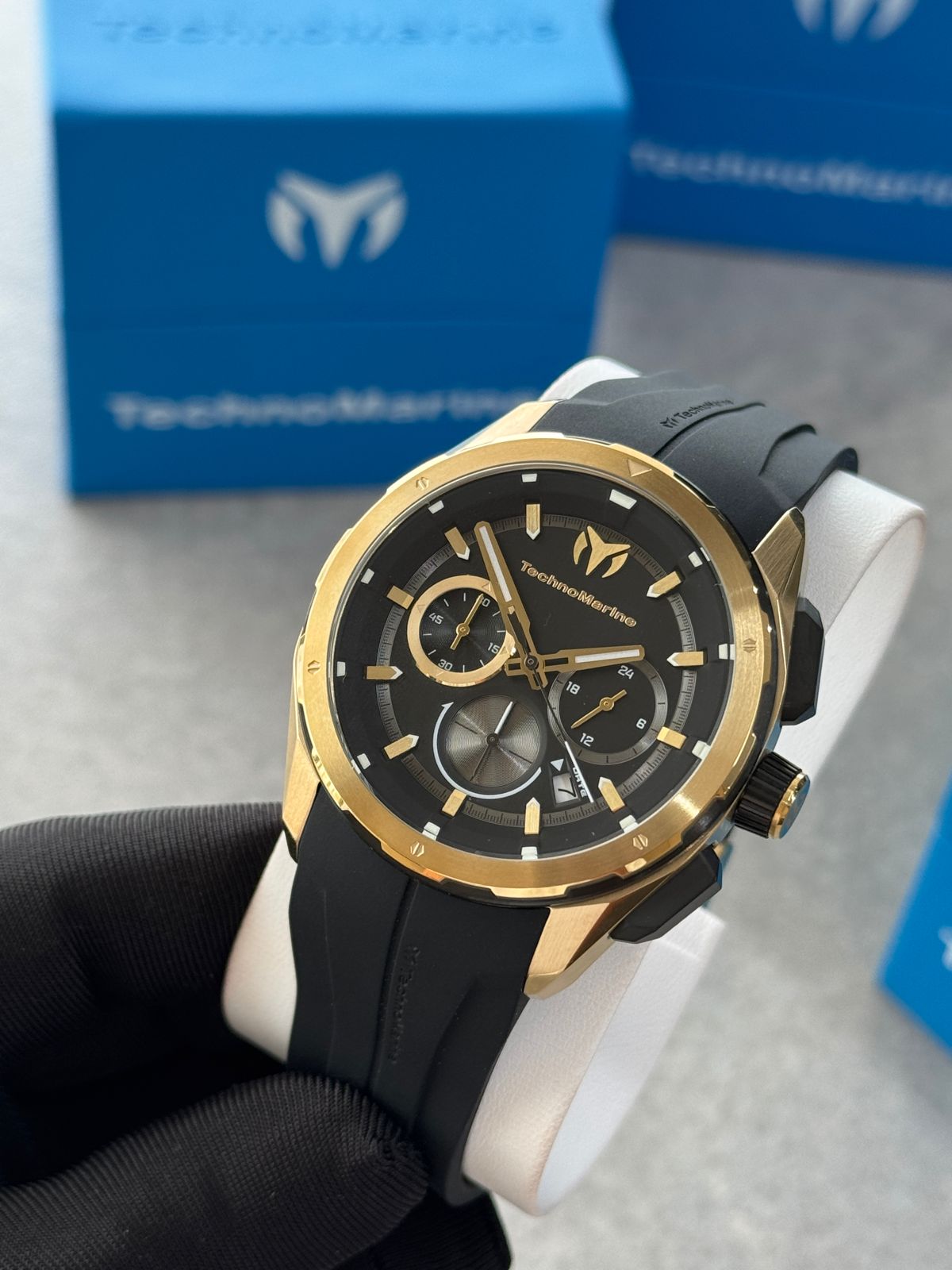 RELOJ TECHNOMARINE DEPORTIVO PARA HOMBRE OCEAN - GOLD -  TM-318102