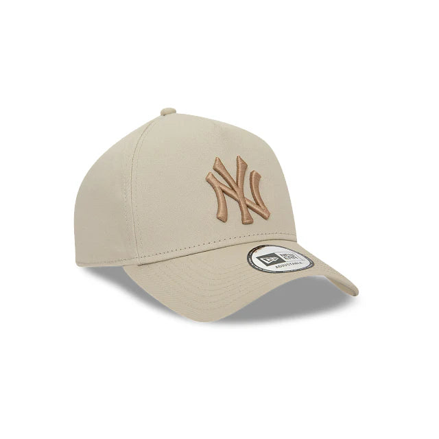 Gorra League Essentials Collection 9Forty AF Ajustable Beige New Era