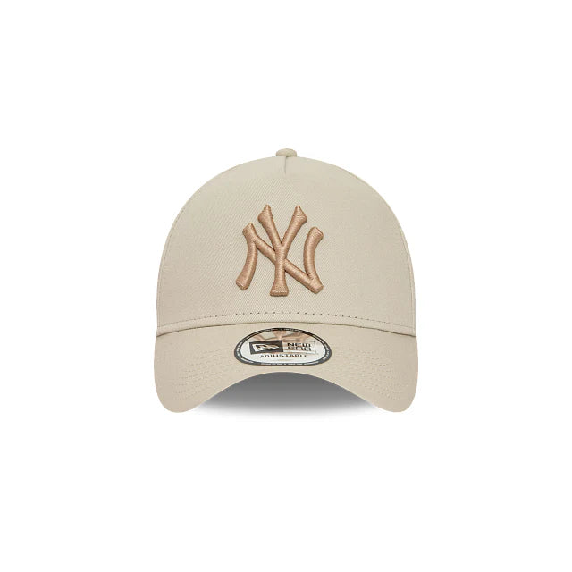 Gorra League Essentials Collection 9Forty AF Ajustable Beige New Era