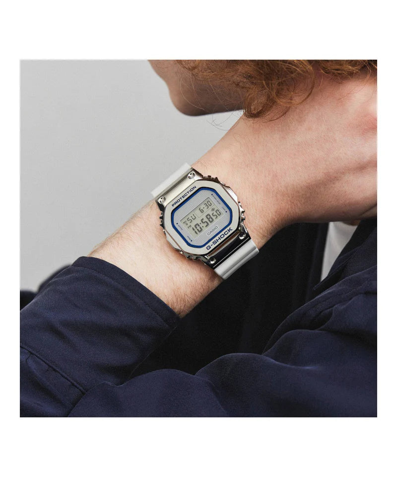 G-SHOCK DIGITALES GM-5600LC-7DR